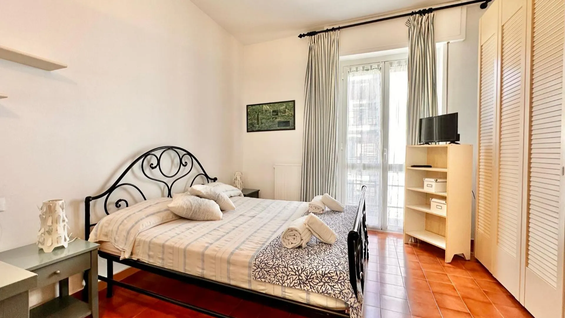 Apartment Hostdomus - Paradiso Suite Finale Ligure