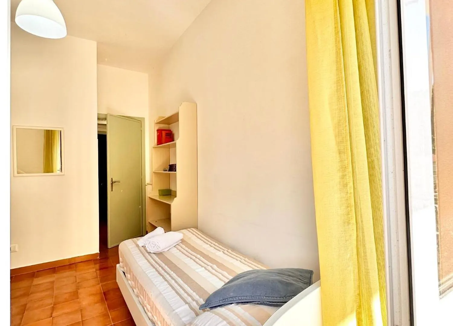 Apartment Hostdomus - Paradiso Suite Finale Ligure