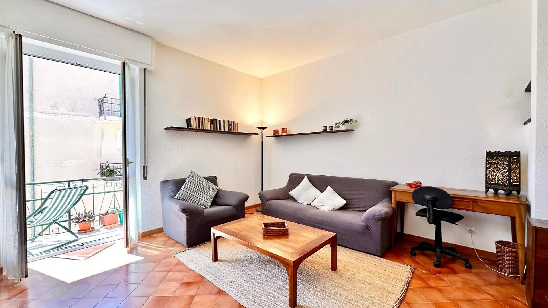 Apartment Hostdomus - Paradiso Suite Finale Ligure